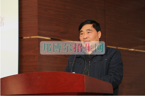 成都航空職業(yè)技術(shù)學(xué)院第三屆第一次教職工代表、工會會員代表大會勝利召開
