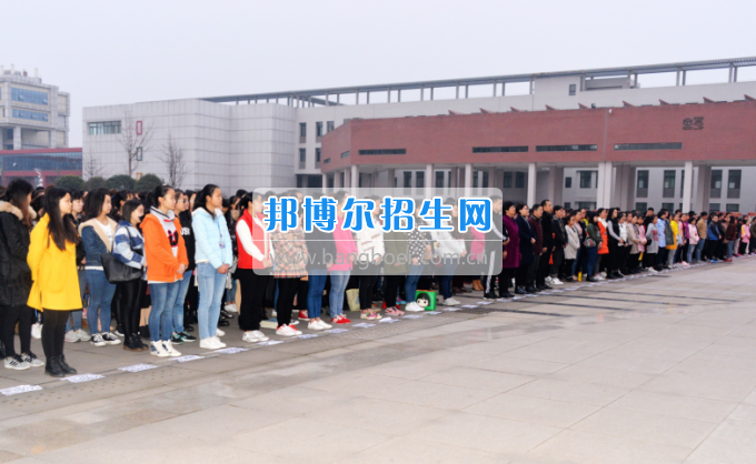 川南幼兒師范高等?？茖W(xué)校舉行新學(xué)期 “開(kāi)學(xué)第一課”活動(dòng)