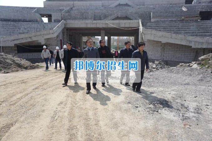 副省長陳鳴明赴貴州師范大學花溪校區(qū)調研 
