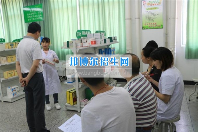 四川衛(wèi)生康復(fù)職業(yè)學(xué)院校企合辦營銷技能大賽，共促學(xué)生營銷技能提升