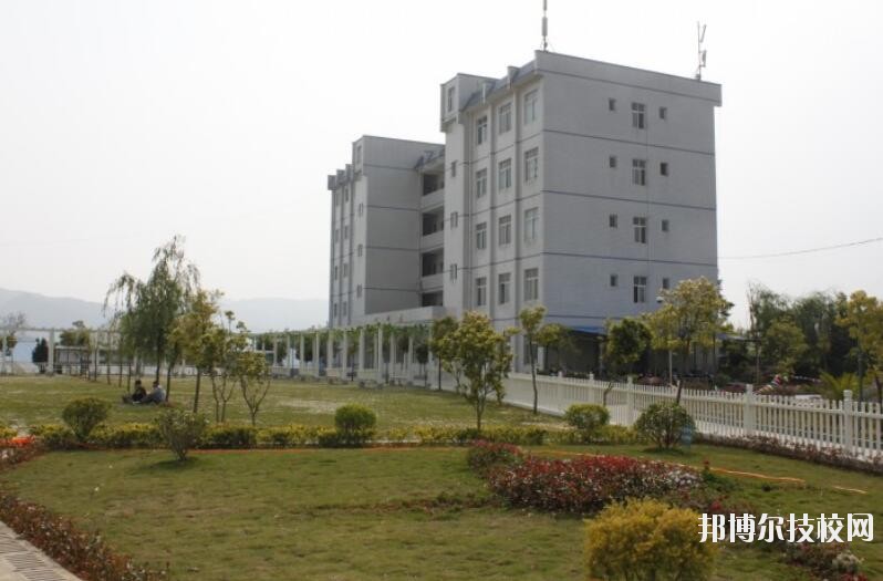 貴州興仁民族職業(yè)技術(shù)學(xué)校怎么樣、好不好