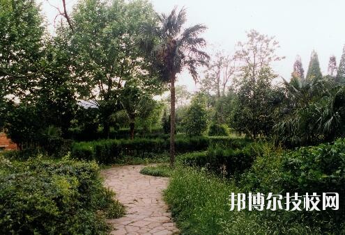 貴州林業(yè)學(xué)校2020年報(bào)名條件、招生要求、招生對象