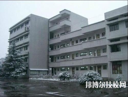 永康衛(wèi)生學(xué)校2020年報(bào)名條件、招生要求、招生對(duì)象