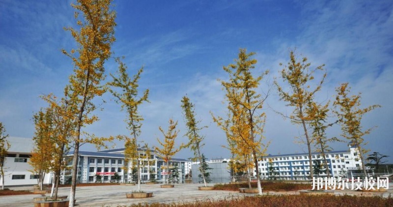 銅仁交通學(xué)校2020年學(xué)費(fèi)、收費(fèi)多少