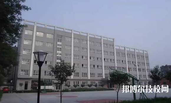 華陰市職業(yè)教育中心2020年報名條件、招生要求、招生對象 