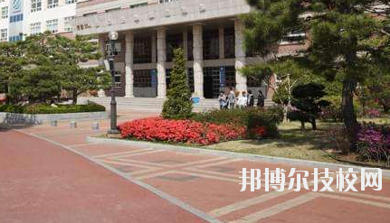 張掖市育才技工學(xué)校2020年報(bào)名條件、招生要求、招生對(duì)象