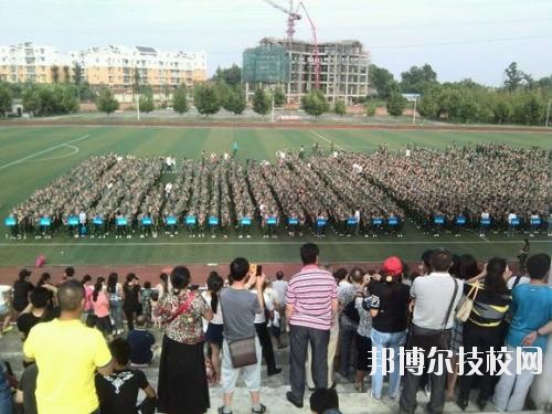 成都華夏衛(wèi)校2020年報(bào)名條件、招生要求、招生對(duì)象