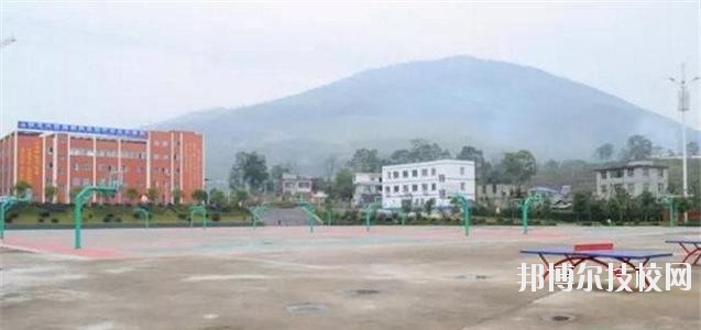 正安中等職業(yè)學(xué)校2020年報(bào)名條件、招生要求、招生對(duì)象
