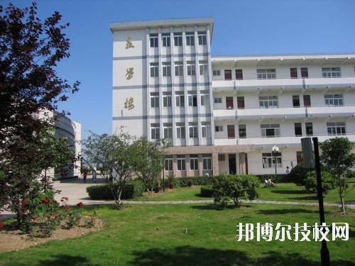 遵義職業(yè)技術(shù)學(xué)校2020年報名條件、招生要求、招生對象