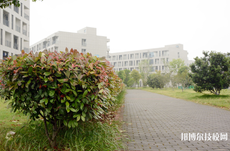 江蘇丹陽中等專業(yè)學(xué)校2020年報(bào)名條件、招生要求、招生對(duì)象