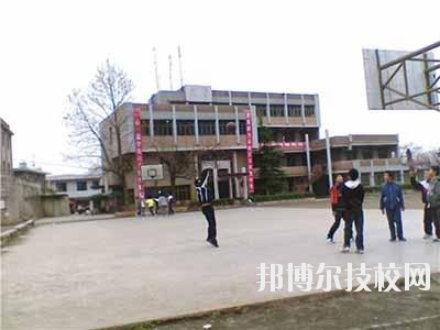 貴州龍里中等職業(yè)學校2020年報名條件、招生要求、招生對象
