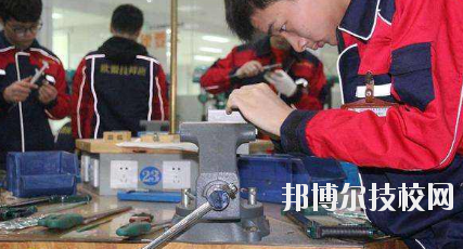蘭州電子工業(yè)學(xué)校2020年學(xué)費(fèi)、收費(fèi)多少