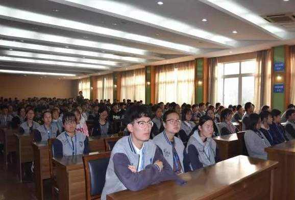 江陰華姿中等專業(yè)學(xué)校2020年報(bào)名條件、招生要求、招生對象