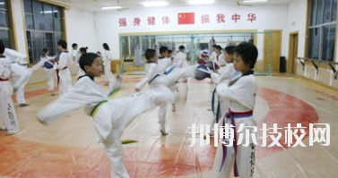 嘉峪關(guān)體育運(yùn)動(dòng)學(xué)校2020年報(bào)名條件、招生要求、招生對(duì)象