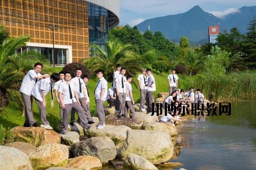 江西廬山旅游中等專(zhuān)業(yè)學(xué)校2020年報(bào)名條件、招生要求、招生對(duì)象