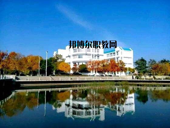 利川民族中等職業(yè)技術(shù)學(xué)校2020年報(bào)名條件、招生要求、招生對(duì)象