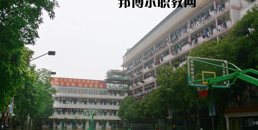 廣西商貿(mào)高級(jí)技工學(xué)校2020年報(bào)名條件、招生要求、招生對(duì)象