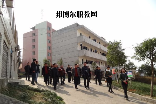 古藺縣大村職業(yè)中學(xué)校2020年報名條件、招生要求、招生對象