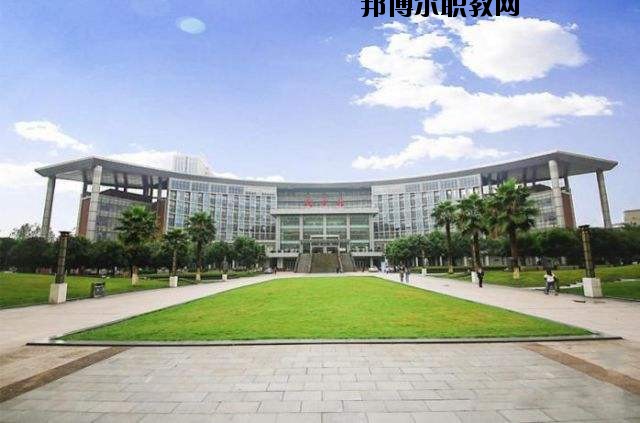 麻城順河高級職業(yè)中學2020年報名條件、招生要求、招生對象