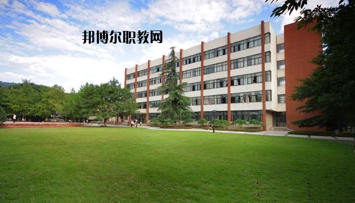 黃岡電子信息學(xué)校2020年報(bào)名條件、招生要求、招生對(duì)象