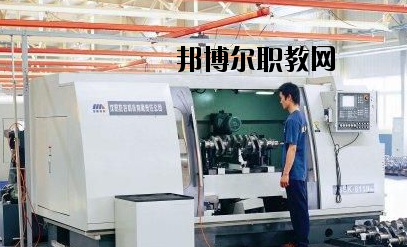 河南信陽航空服務(wù)學(xué)校2021年報名條件、招生要求、招生對象