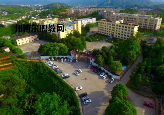 萍鄉(xiāng)工業(yè)中等專業(yè)學校怎么樣、好不好