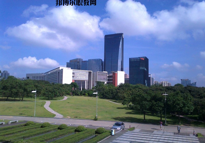 安陸深藍(lán)電子工業(yè)技術(shù)學(xué)校怎么樣、好不好