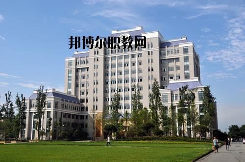 南充通信運(yùn)輸職業(yè)學(xué)校2020年報(bào)名條件、招生要求、招生對(duì)象