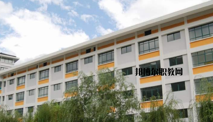 興山職業(yè)教育中心學(xué)校怎么樣、好不好