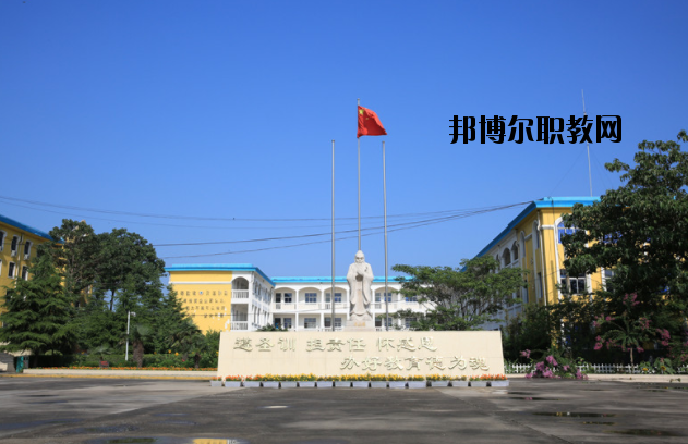 鄭州外資企業(yè)管理中等專業(yè)學(xué)校2021年報(bào)名條件、招生要求、招生對(duì)象