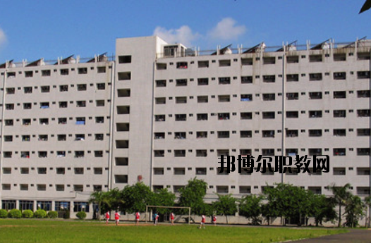 廣東輕工業(yè)技師學(xué)院2020年報(bào)名條件、招生要求、招生對(duì)象