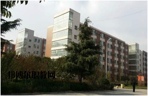 鄭州中原中等專業(yè)學(xué)校2021年報名條件、招生要求、招生對象
