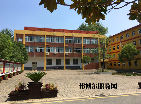 潁上信息工程學校2020年報名條件、招生要求、招生對象