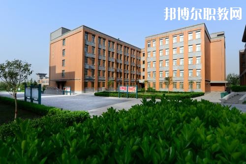 新都衛(wèi)生職業(yè)學(xué)校2020年報(bào)名條件、招生要求、招生對(duì)象