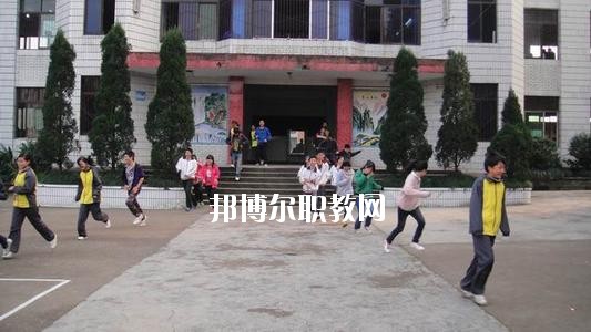 達(dá)縣亭子職業(yè)高級(jí)中學(xué)2020年報(bào)名條件、招生要求、招生對(duì)象