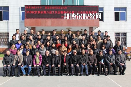 南陽(yáng)工業(yè)學(xué)校2021年報(bào)名條件、招生要求、招生對(duì)象