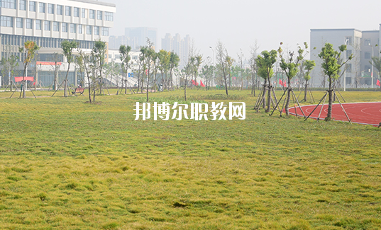 安徽蚌埠技師學(xué)院2020年學(xué)費、收費多少