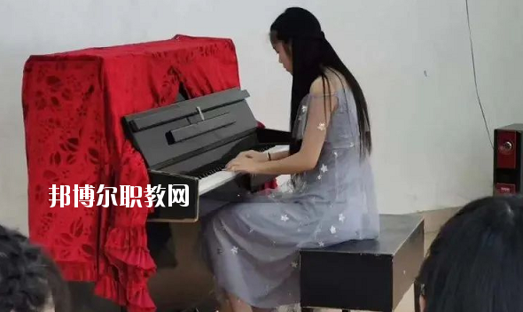 梅州五洲學(xué)校2020年學(xué)費、收費多少