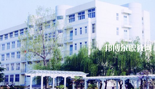 安慶市建筑工程學(xué)校2021年報名條件、招生要求、招生對象