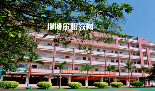 肇慶廣寧衛(wèi)生中等職業(yè)技術(shù)學(xué)校2021年報名條件、招生要求、招生對象