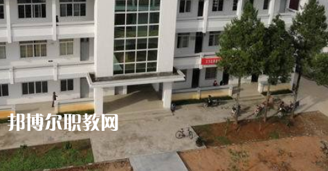 黟縣職業(yè)學(xué)校2021年報(bào)名條件、招生要求、招生對(duì)象 