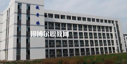 滁州市機(jī)械工業(yè)學(xué)校2021年報(bào)名條件、招生要求、招生對(duì)象 
