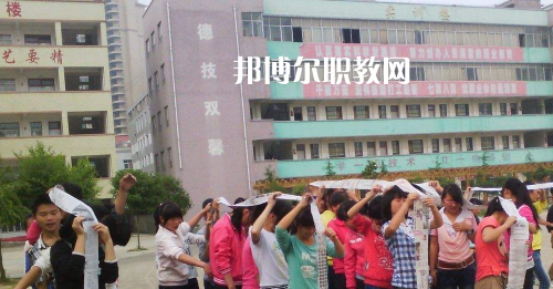 甕安鴻翔中等職業(yè)技術學校2021年報名條件、招生要求、招生對象