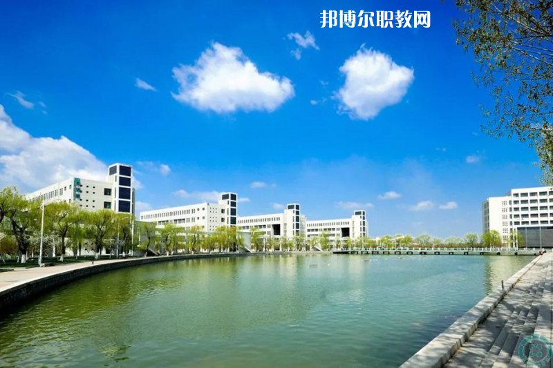南華縣職業(yè)高級(jí)中學(xué)2021年報(bào)名條件、招生要求、招生對(duì)象