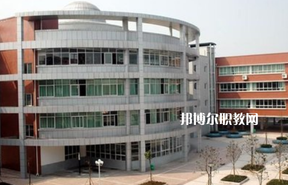 重慶2021年中專和?？朴惺裁磪^(qū)別