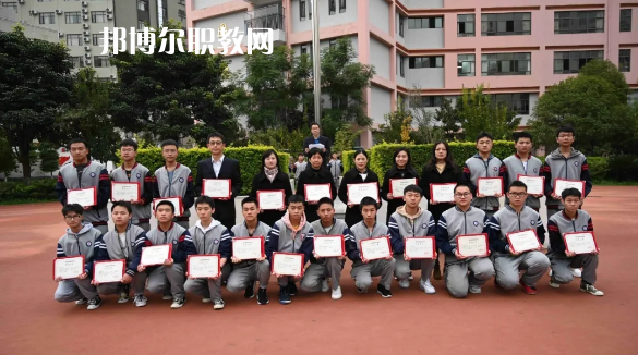 昆明盤龍職業(yè)高級(jí)中學(xué)2021年報(bào)名條件、招生要求、招生對(duì)象