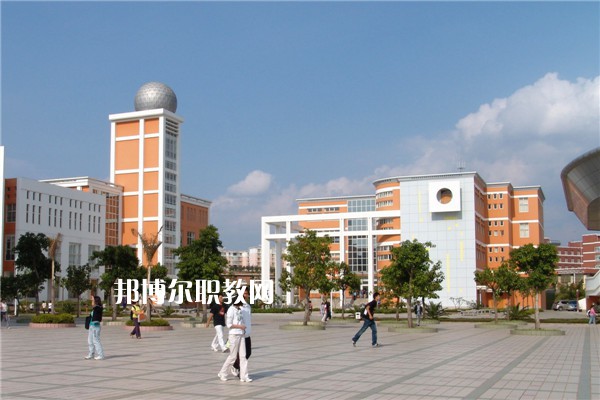 蒙自職業(yè)高級中學2021年報名條件、招生要求、招生對象