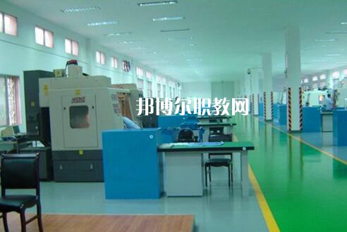 雅安航空工業(yè)聯(lián)合技工學校怎么樣、好不好