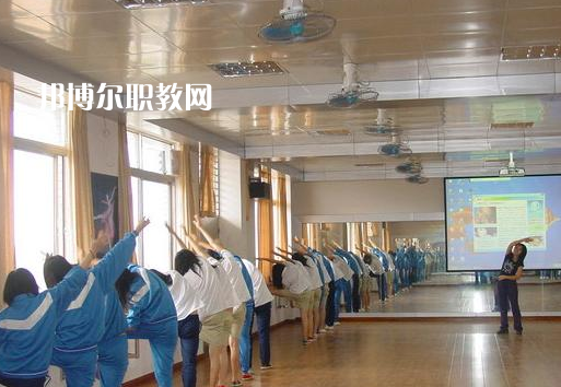 鶴山職業(yè)技術學校2022年報名條件、招生要求、招生對象