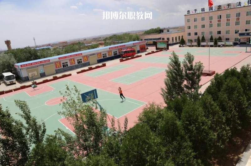甘肅秦隴技工學(xué)校2022年學(xué)費(fèi)、收費(fèi)多少